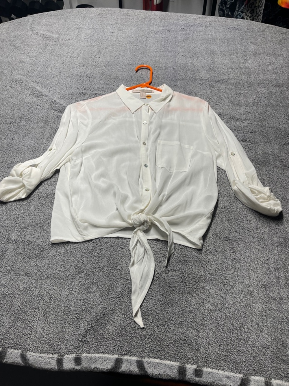 Forever 21 White Tie-Front Button Down Top - Picture 2 of 6